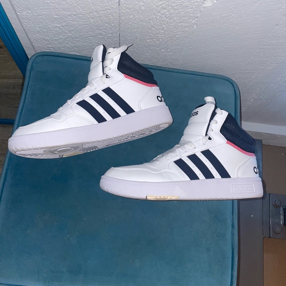 ADIDAS HOOPS 3.0 SNEAKER - WOMENs 7.5 - worn twice.